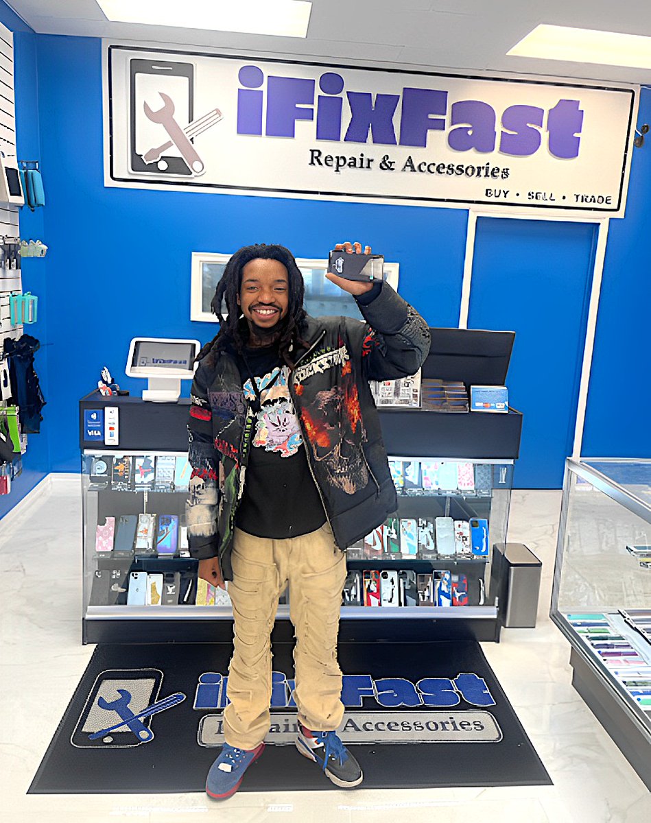 iFixFastWI's tweet photo. Cracked screen? Weak battery? #Phone acting up? iFixFast ##SunPrairieWI fixes it fast—#ScreenReplacement, battery replacement, #WaterDamage cleanup, #ChargingPort repairs &amp; more.

#Technology #PhoneRepair #iPhoneRepair #LaptopRepair #TabletRepair #PayStation #PS5 #Wisconsin https://t.co/bvUAaXeapT