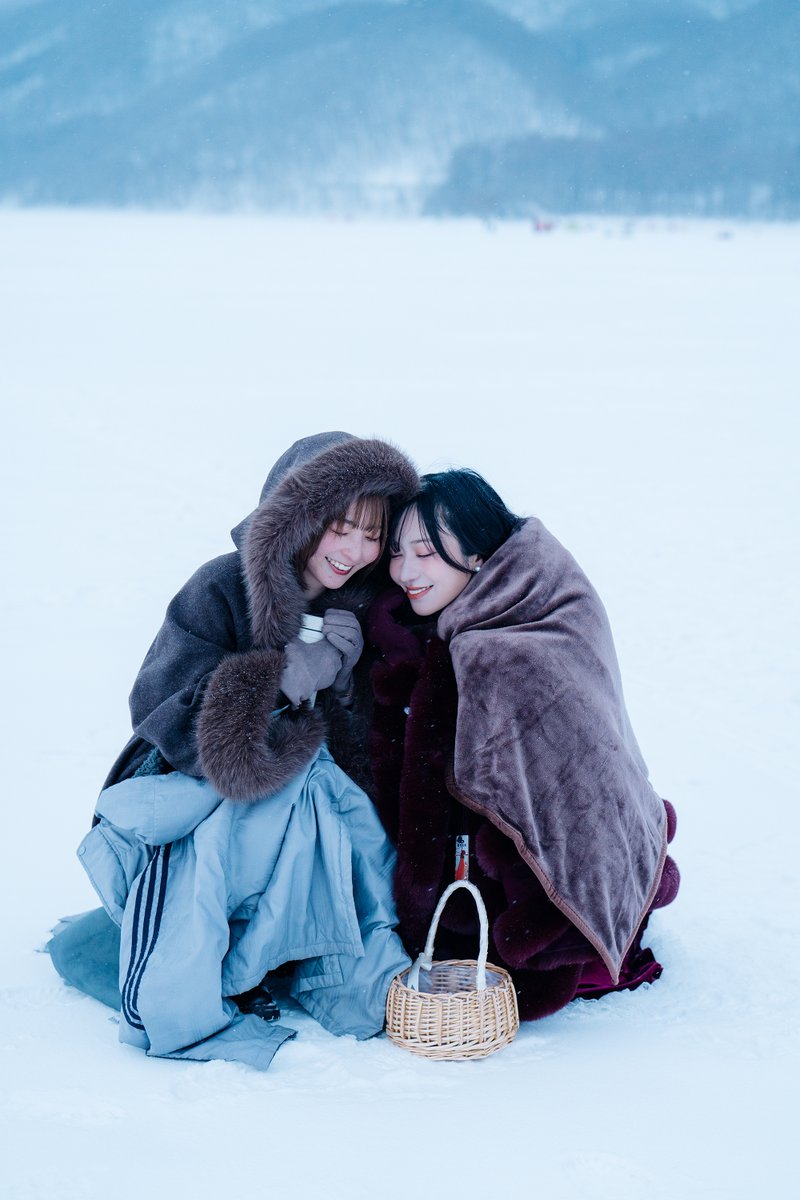 雪上の仲良し

model:<a href="/minadukiito/">水無月いと</a>  <a href="/kaeden_portrait/">立川 楓📸</a> 

寒い中ありがとうございました！