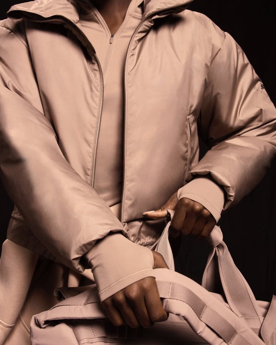 TrackGirlz tweet media