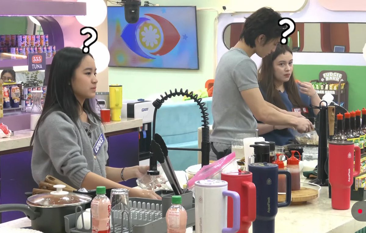 krystrive's tweet image. uy si kuya kakampi sabi ko na

#KrystalMejes
#capkrys 
#PBBCollab20BdayVacay