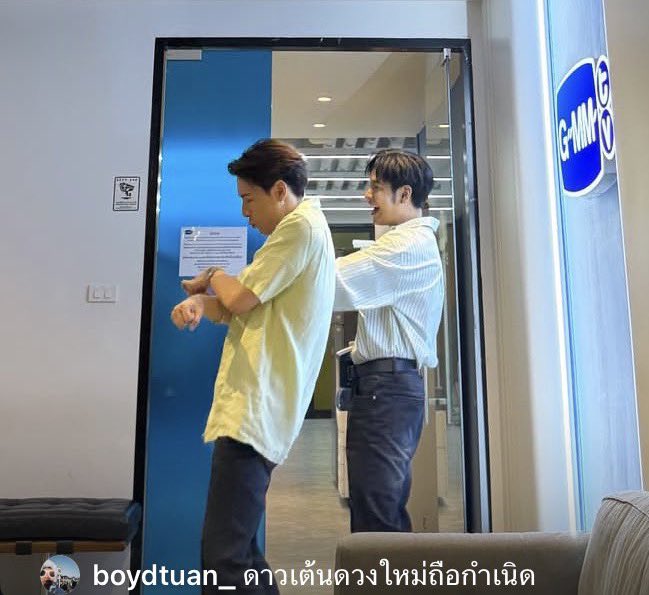 iamporsor's tweet photo. เอ่อ ว่าแต่คลิปนี้มันออกมายังนะ หรือชั้นพชาดไรไป หรือออกมาแล้ว #คริสสิงโต https://t.co/89qrjDfuv6