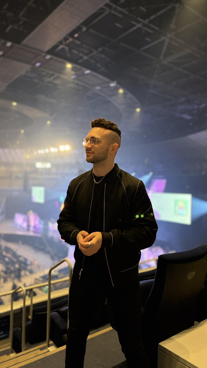 This weekend I finally heard the song I cowrote with RON, “Aspire” performed live by Liella! at Yokohama Arena

As one of the few western composers writing music for Love Live in Japan, I am forever grateful for this opportunity