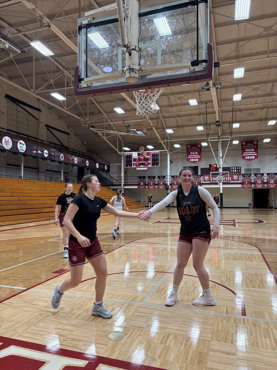 Hamline WBB tweet media