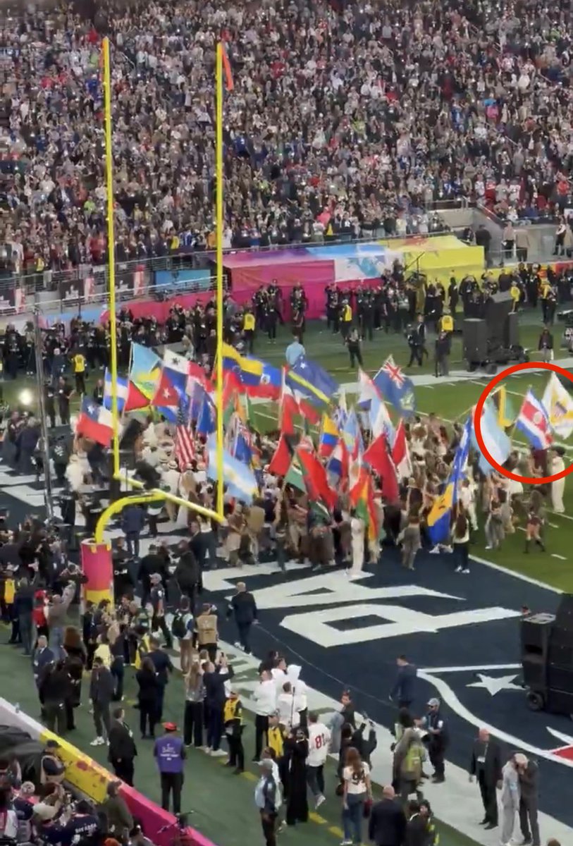 Ahí estamos 🇨🇷❤️🥲 #SuperBowl