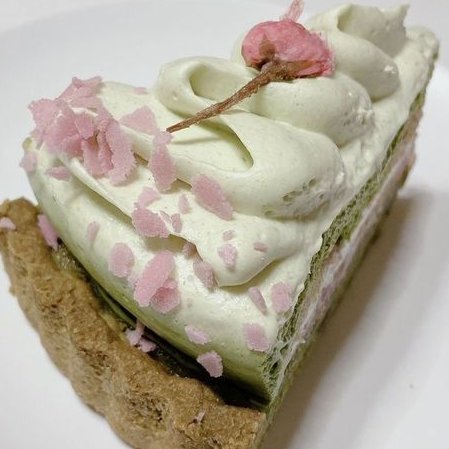 isie 🚯 tweet media