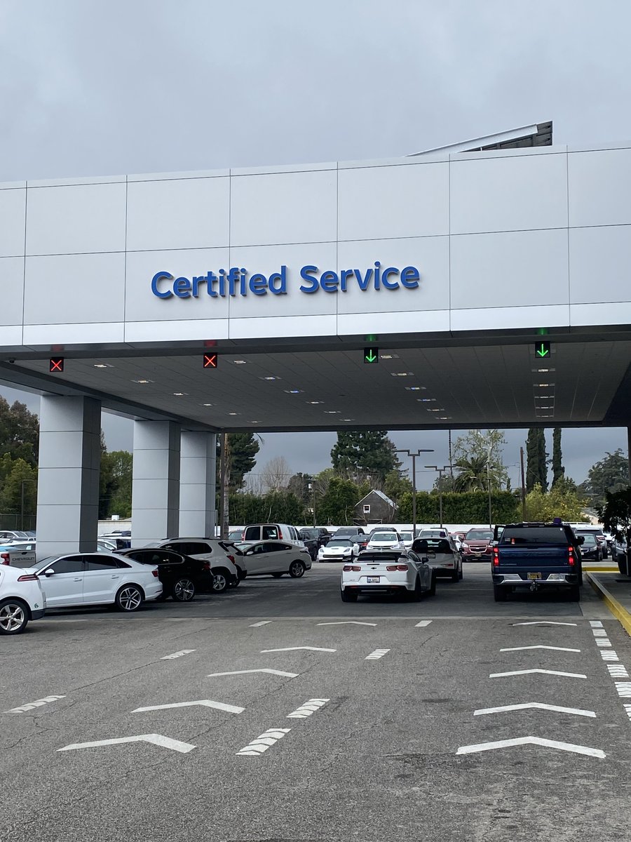 Lane control at your service bay is simple with LED signs. Prevent collisions and improve traffic flow with a simple X or Arrow sign.

Explore your options here: bit.ly/4nYRKz8