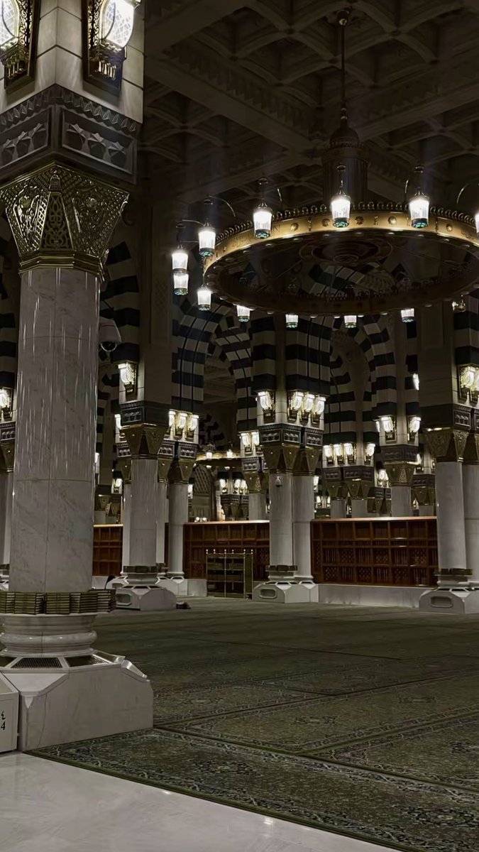 سكينة المسجد النبوي في منتصف الليل .. لا يعادلها شيء📷
#المسجد_النبوي #المدينة_المنورة #الحرم_المدني #مساء_الخير_والسعاده_للجميع #مساء_الاجواء_الحلوه