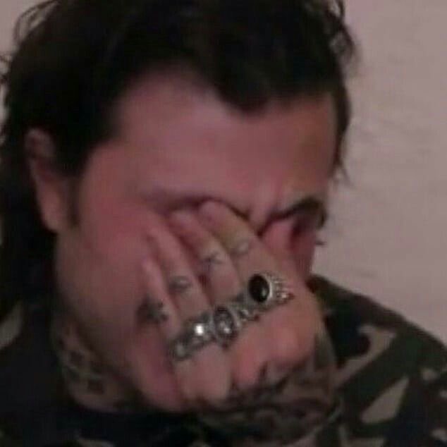 le 击 VIU O MCR tweet media