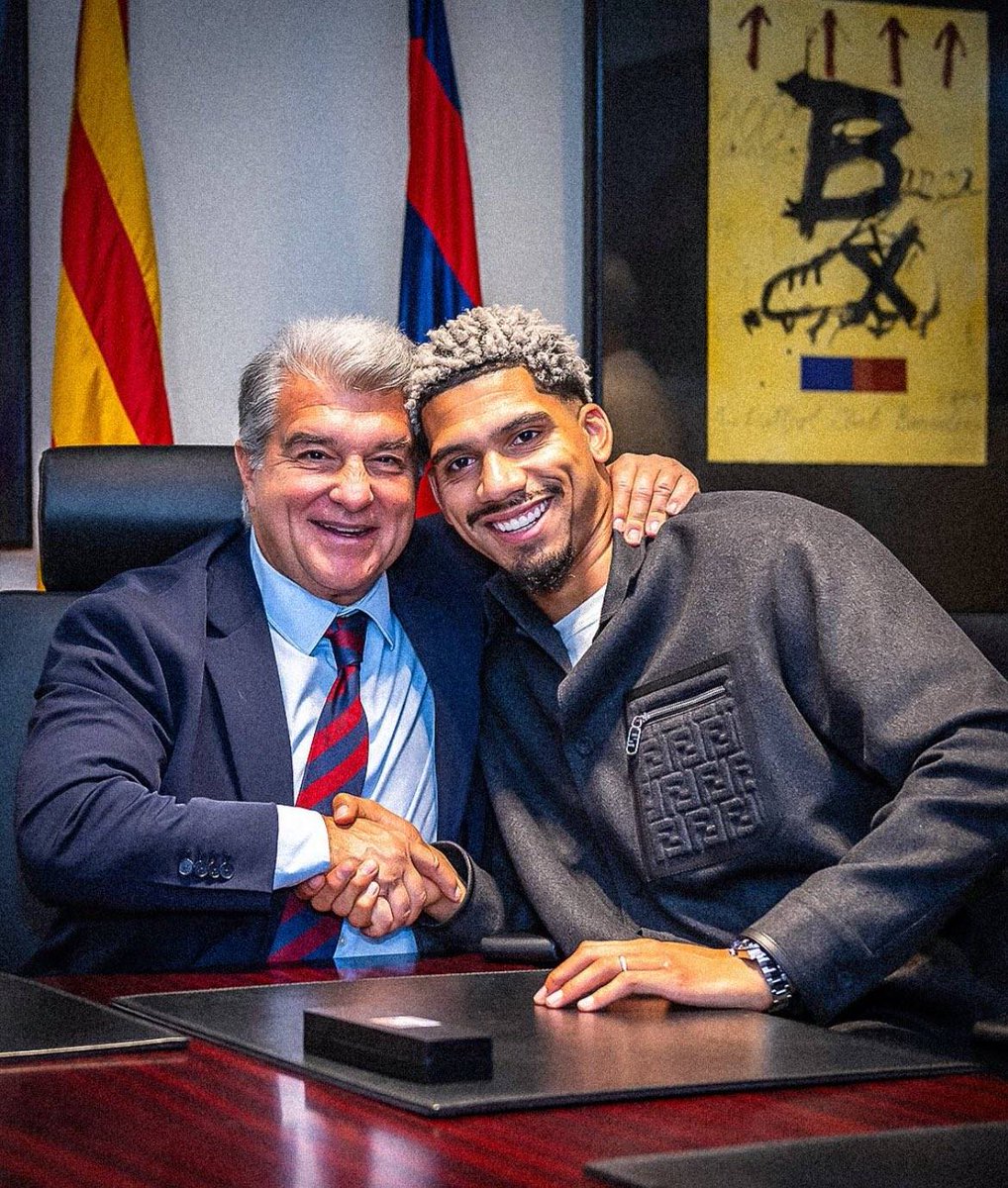 🚨| 𝐎𝐅𝐅𝐈𝐂𝐈𝐀𝐋: Barcelona will launch a comprehensive Mental Health Plan across all sporting teams. The initiative aims to address the growing need for mental health support within the world of sport.

With the backing of specialists, the program will begin with more than