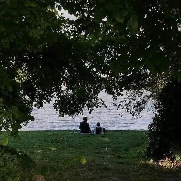 “Let's sit together and talk about our life.”