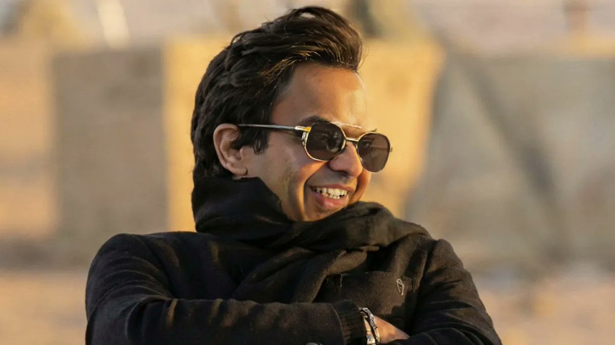 Iam_Rohit_G's tweet image. 🚨🚨 PCB vs Jay Shah 🚨🚨

PCB Chief Naqvi : We will boycott T20WC 

Jay Shah : Ok

Pakistan PM Shehbaz Shariff : We will play the World Cup but not with India 

Jay Shah : Ok. Be Ready for Sanctions

PCB Chief : We want to have talks with ICC please

Jay Shah : Sends his…