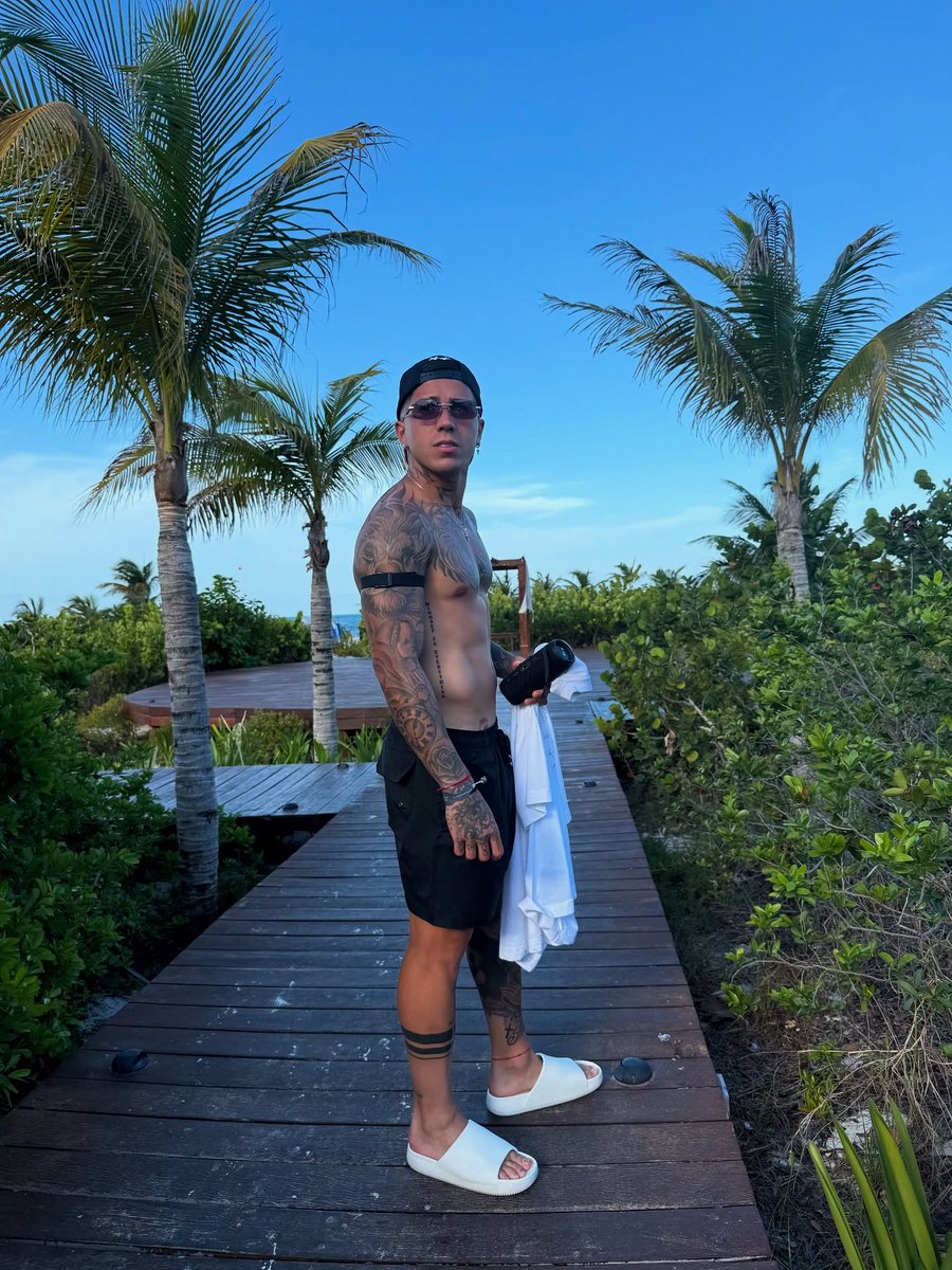 al menos una vez por día pienso en esta foto 🫦🫦