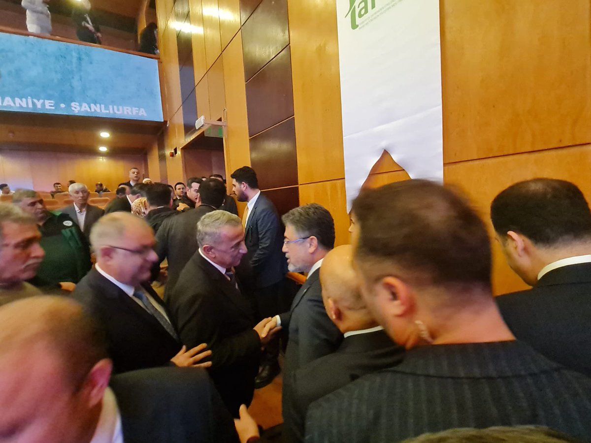 Tarım ve Orman Bakanımız Sayın İbrahim Yumaklı’nın teşrifleriyle gerçekleştirilen  “Depremden Etkilenen İllerde Tarım Sektörünün İyileştirilmesi Projesi”  Tanıtım Toplantısı’na il müdürümüz Sayın İbrahim Sağlam  katılım sağlamışlardır. 

<a href="/TCTarim/">T.C. Tarım ve Orman Bakanlığı</a> <a href="/ibrahimyumakli/">İbrahim Yumaklı</a> <a href="/ibrahimsaglam46/">İbrahim SAĞLAM</a>