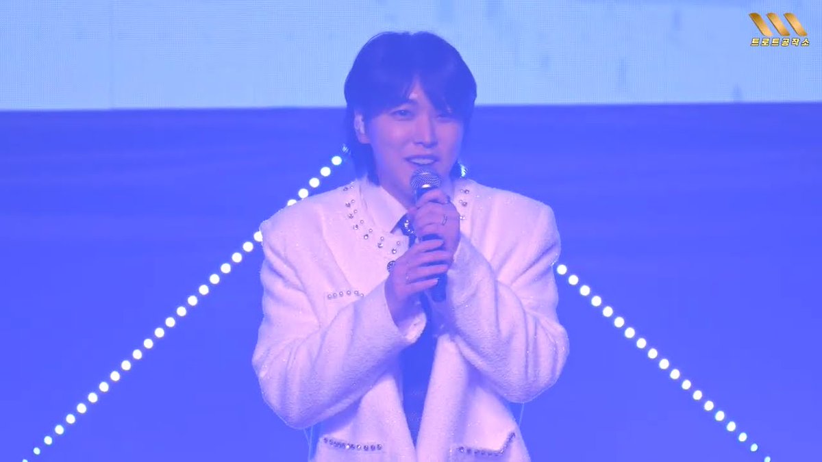 sungminunivers's tweet image. Full Performance of Sungmin at The Pyeongchang Trout Festival🎶🎤

youtu.be/8wzhEaJN3a4?si…

#sungmin #성민 @LIU_Sungmin