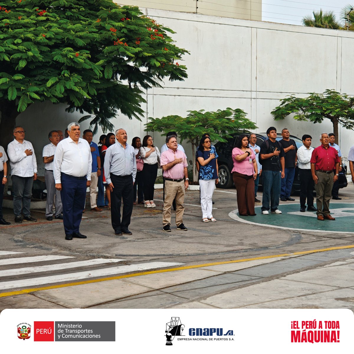 🇵🇪⚓ Desde ENAPU, en la sede principal y en nuestras sedes del país, realizamos el izamiento del Pabellón Nacional, reafirmando nuestro compromiso con el Perú y el servicio público portuario.🚢
#ENAPU #OrgulloNacional #PuertosDelPerú