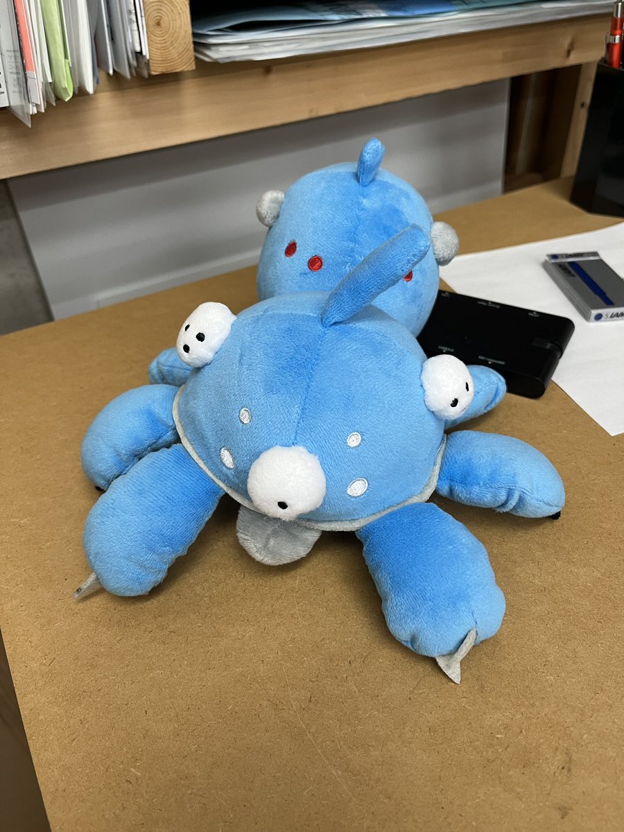 こっちは買った。めちゃかわいい。。 マグカップと豆皿も。。タチコマ