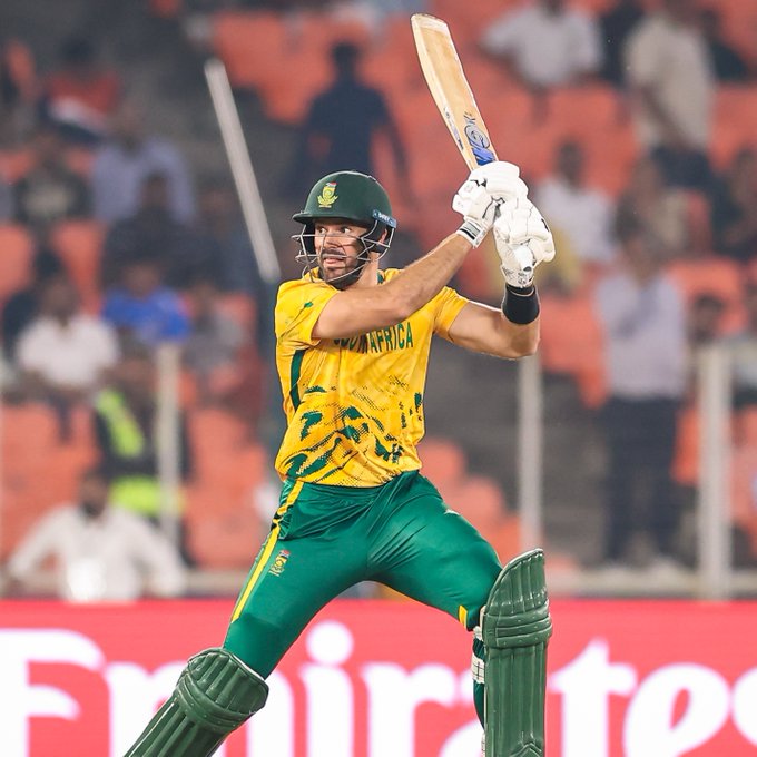 Aiden Markram starts the tournament with a 28-ball fifty 👊