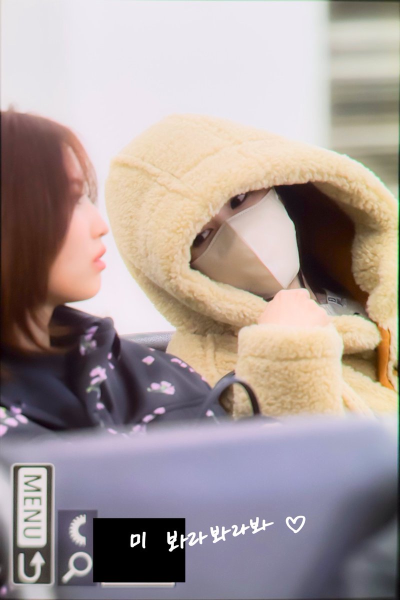 Look At Mi tweet media