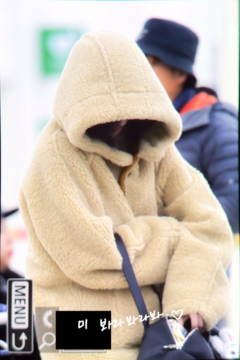 Look At Mi tweet media