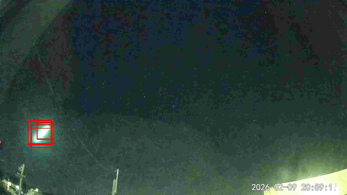 少し前から夜間は流星リアルタイム検出プログラムを動かしています。
大きな火球は初めてでしたがちゃんと検出してくれました。