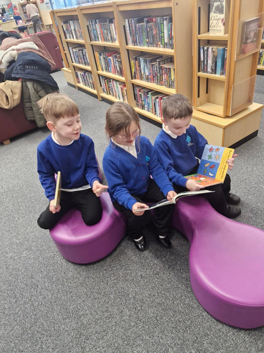 AiredaleInfant's tweet photo. Today Year 1 Graylings enjoyed a visit to the library, they had an amazing time with all the fun activities and reading books they all enjoyed.
#Year1 #LibraryVisit https://t.co/jBaf3YIHC8