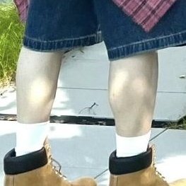 displaymob's tweet image. 니고 종아리에 흰양말이 너무 좋아서 이샹성욕 생김