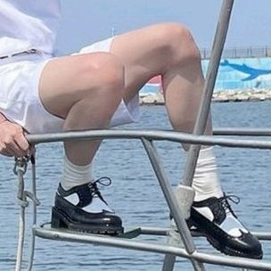 displaymob's tweet image. 니고 종아리에 흰양말이 너무 좋아서 이샹성욕 생김