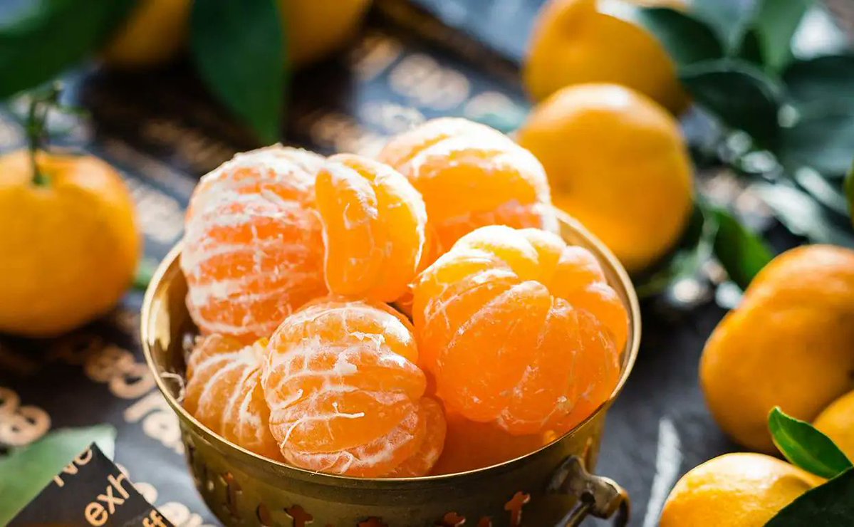 FRUTAS DE TEMPORADA: FEBRERO

- Aguacate
- Dátil
- Kiwi
- Limón
- Mandarina
- Mango
- Manzana
- Naranja
- Papaya
- Pera
- Piña
- Plátano
- Pomelo
- Tamarillo
- Tomate raf

#ConsejoDeAlimentación
<a href="/claveriaricardo/">RICARDO CLAVERIA</a>