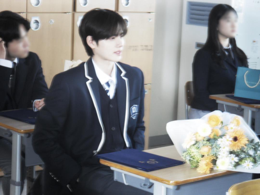 _ttya__'s tweet image. 나 이런 감성 너무좋음.......
캠코더로 찍은거 같고 진짜 청춘같잖아,,