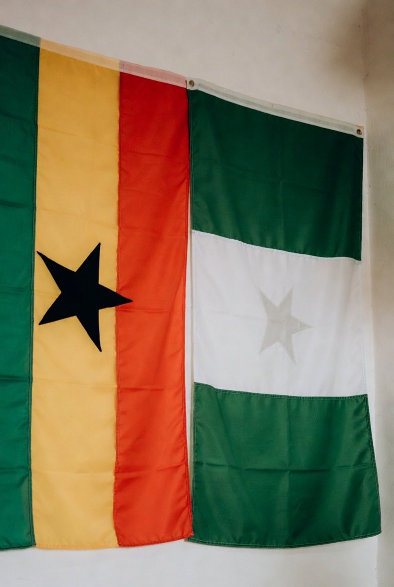 Who speaks better English?
Ghana 🇬🇭 or Nigeria 🇳🇬 .

#GhanaNews #nigerialeak #Trending #SuperBowl #AfricanRenaissancePodcast