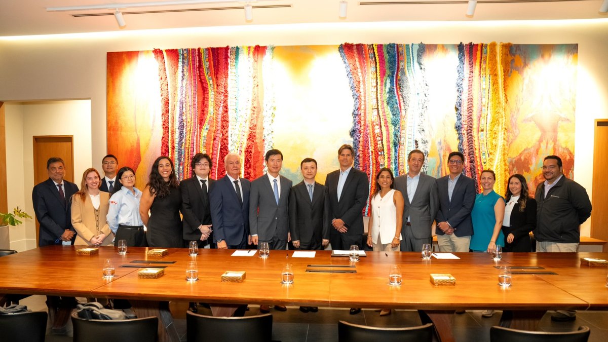 CoscoEurope's tweet image. COSCO SHIPPING &amp;amp; Anjun have secured rights for the Lima Airport Apron Warehouse Project! 📦 

✈️ Tarmac access for quick cargo turnaround
📐 11,885 m² #warehouse space + 5k m² for future expansion
📄 15-year concession

#SouthAmerica #eCommerce #logistics! #AirFreight