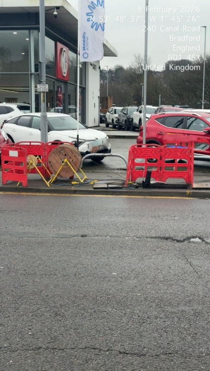 Brsk_Status's tweet photo. Dear Valued Customer,
Further to our earlier communication regarding the outage in Shipley, Yorkshire, please note that this is due to third-party damage to our fibre network.
Please bear with us while we work to resolve this as quickly as possible. Thank you for your patience. https://t.co/KeDG1rPqz7