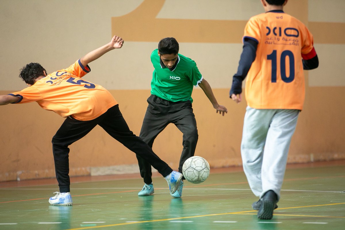 Waaed_Sports's tweet photo. يومان من الحماس والتحدي ⚽

#بطولة_واعد_لكرة_القدم_19
في مدرسة الإمام البزي للمرحلة المتوسطة بمشاركة ٨ فرق تبحث عن اللقب 🔥🏆

وسط أجواء حماسية حيث هدفت البطولة إلى تعزيز الروح الرياضية، واكتشاف المواهب، وترسيخ قيم التنافس الشريف والعمل الجماعي. https://t.co/X7iNgWaRqY