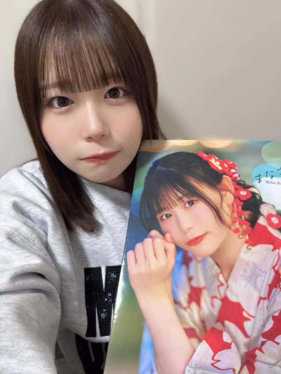 小日向美香1st写真集 まなざし』 インフォスクエア様の限定カバー写真