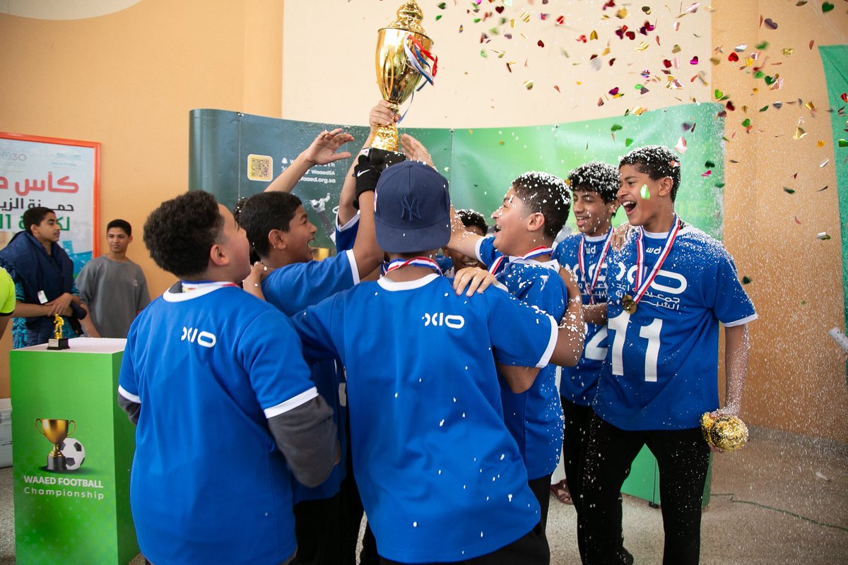 Waaed_Sports's tweet photo. 🚨🚨🚨🚨🚨🚨🚨
بطولة واعد لكرة القدم بمدرسة الإمام البزي للمرحلة المتوسطة 🏆

عاااااااجل: رسسسميا الفريق الأزرق يتوج بطلاً للبطولة بعد تغلبه على البرتقالي  4-0 🤩⚽️🏆

أبطاااااال  💪🏼👏🏻

#بطولة_واعد_لكرة_القدم_19 https://t.co/rbcBHESwjj