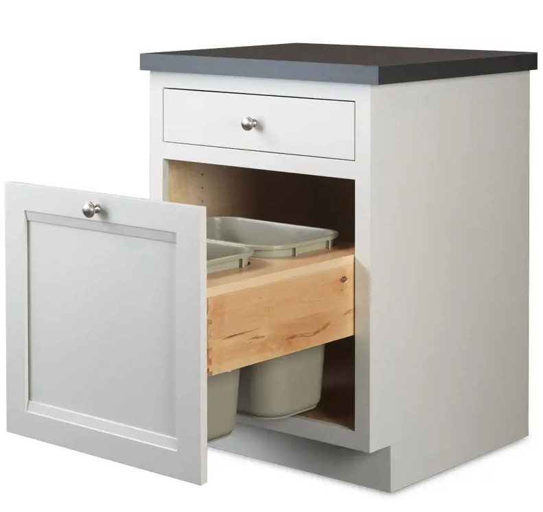 ConestogaWood's tweet image. Houzz 2026 Kitchen Trend: Storage is standard.

94% of renovated kitchens include specialty storage—led by waste/recycling pullouts (64%), tray storage (55%), plus spice, cutlery &amp;amp; microwave solutions.

#KitchenStorage #SmartDesign