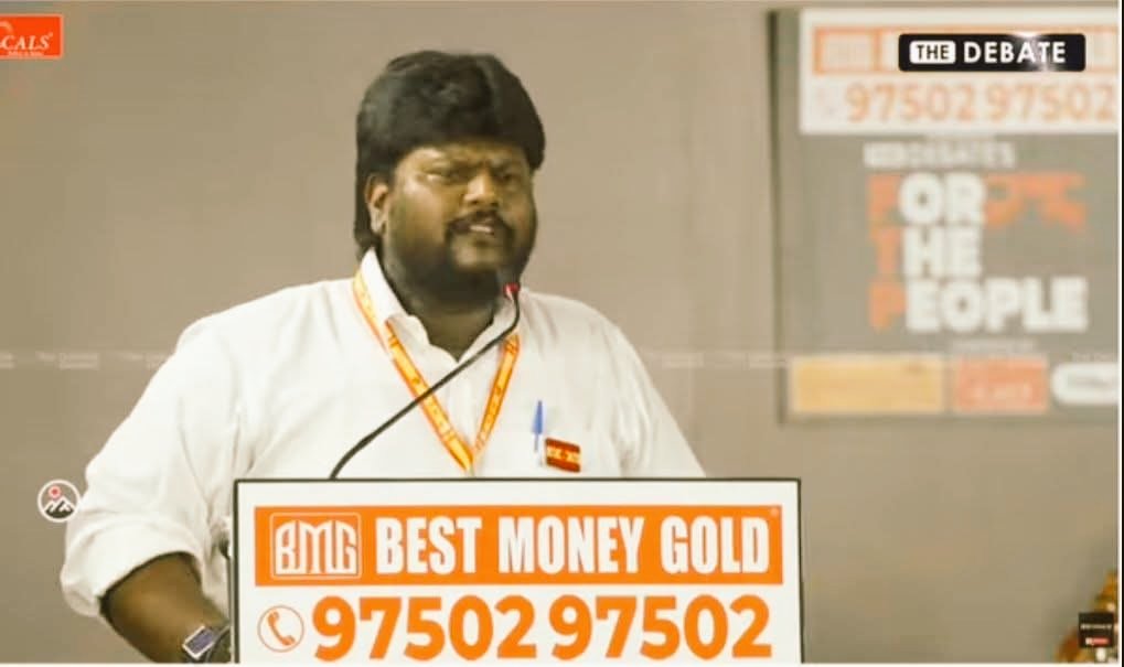 Saran69041939's tweet image. "உங்க தவெக தலைவர் ஒன்றிய பட்ஜெட் பற்றி ஏன் எந்த கருத்தும் சொல்லவில்லை"❓என நடுவர் கேள்வி கேட்கிறார்.

இதற்கு இந்த தவெக தற்குறி டாய்லி, " பட்ஜெட்டை இதுவரை பிரதமர், முதலமைச்சர் படிச்சு நீங்க பார்த்திருக்கீங்களா.."❓

நடுவர்: "ஏங்க... பட்ஜெட்டை ஒன்றிய/மாநில நிதி அமைச்சர்கள் தான்…