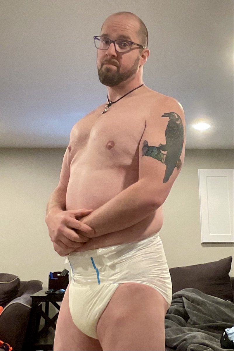 Big Bro in Diapers tweet media