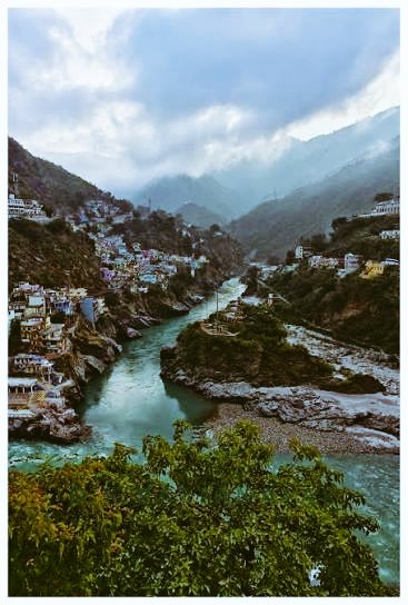 <a href="/IndianTechGuide/">Indian Tech & Infra</a> Uttarakhand, somewhere in Garhwal!

In the vicinity of mountains, nature and divine energies..🏔️

Devbhoomi 🕉️ >>>>>>>
