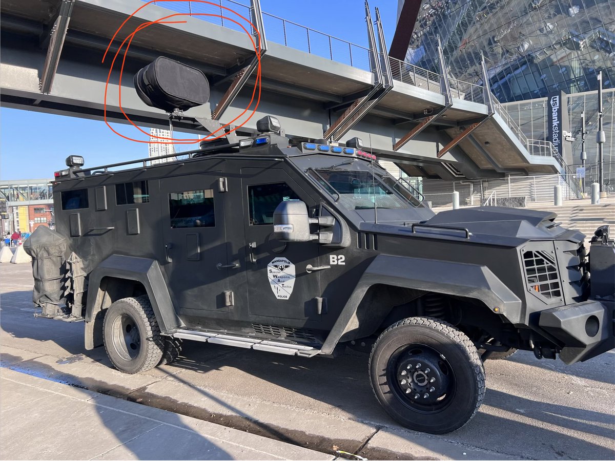 WeedVet's tweet image. …anyone know what this SWAT accessory is??