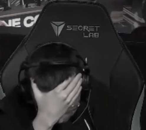 DarkanXd's tweet photo. No estaban franquiciados
2 de ellos nunca jugaron profesional
Los otros 3 estaban por retirarse (o ya estaban retirados)
Empezaron perdiendo 0-4

Pero aun así ahi va el equipo de la LEC con mayor viewvership de la historia. https://t.co/dbWI63Y1lm