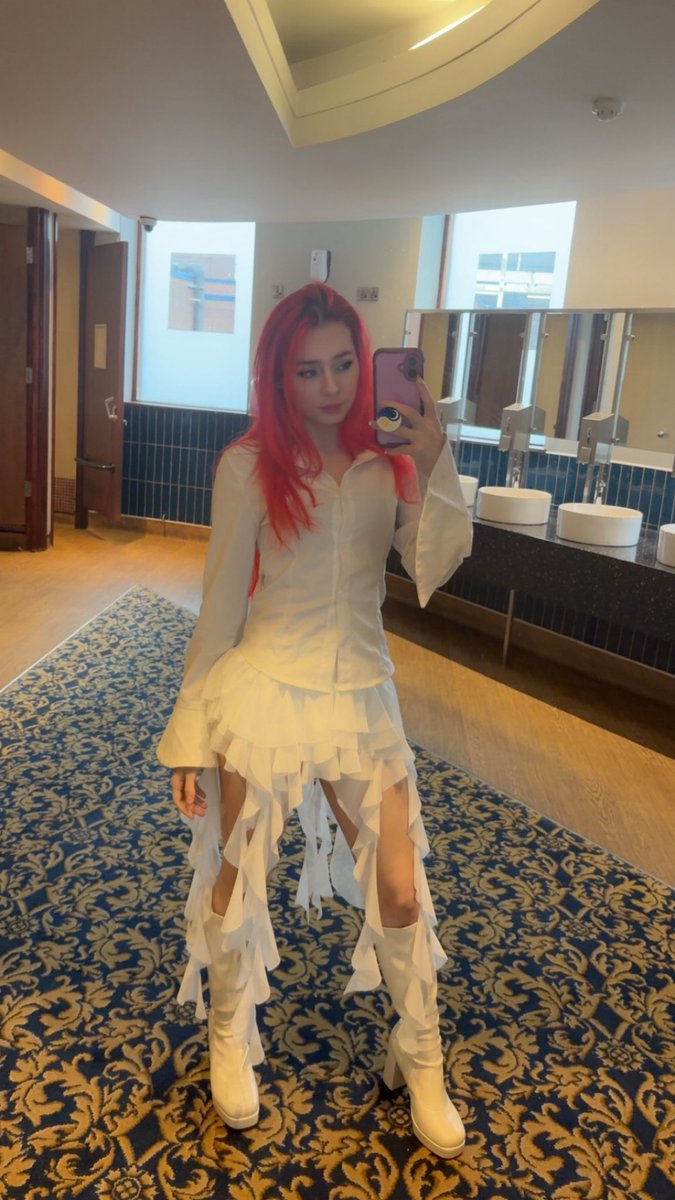 Don’t forget to sub to my OF to see me with my pretty little clothes off🫣

onlyfans.com/misspeachy444