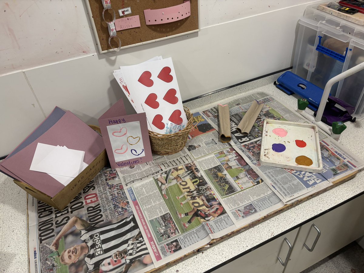 Miss Nicholson tweet media