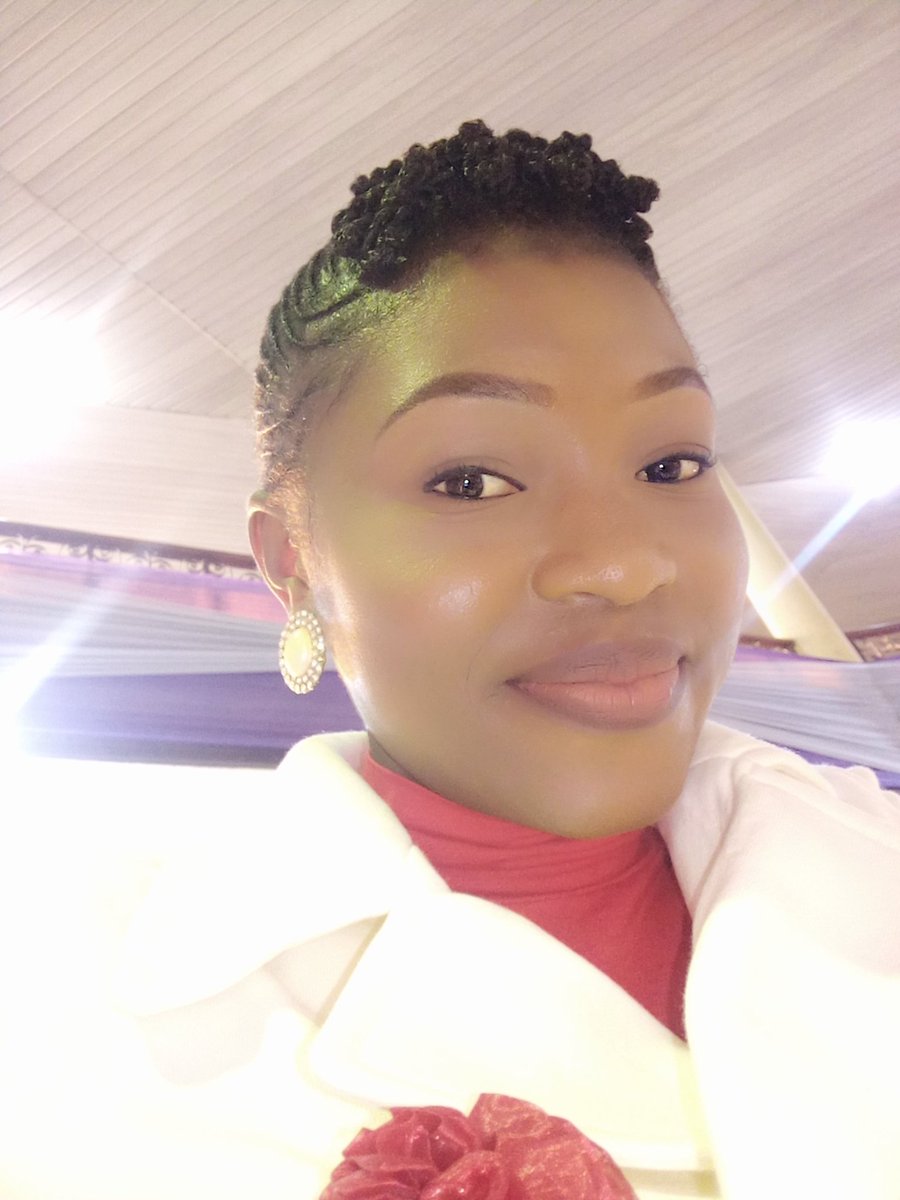 hesfirstLady's tweet image. I am a Christian but my Parents are Muslims 🤔