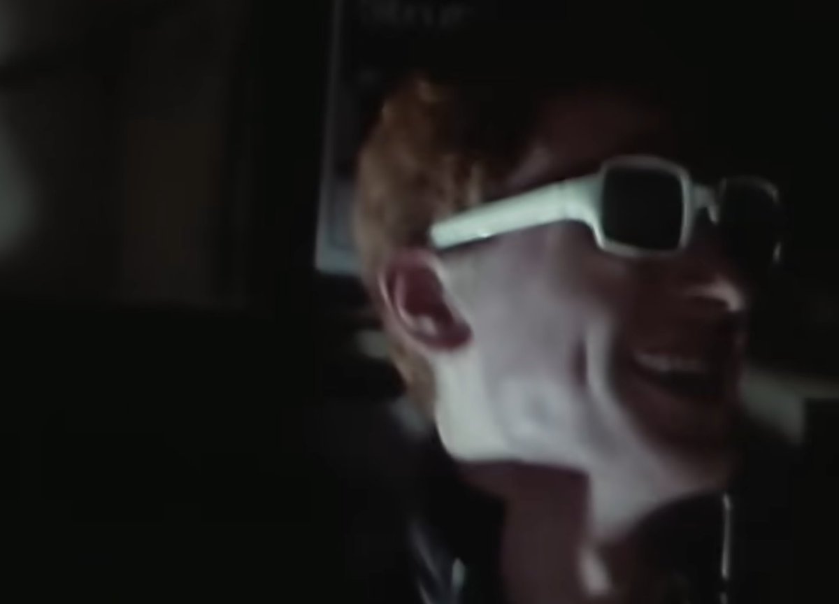 VirginRadioIT's tweet image. Il secondo #RevolverCult di oggi a @RevolverShow è New Rose dei #Damned. @VIRGINRINGO 
youtube.com/watch?v=TUxFQ5…