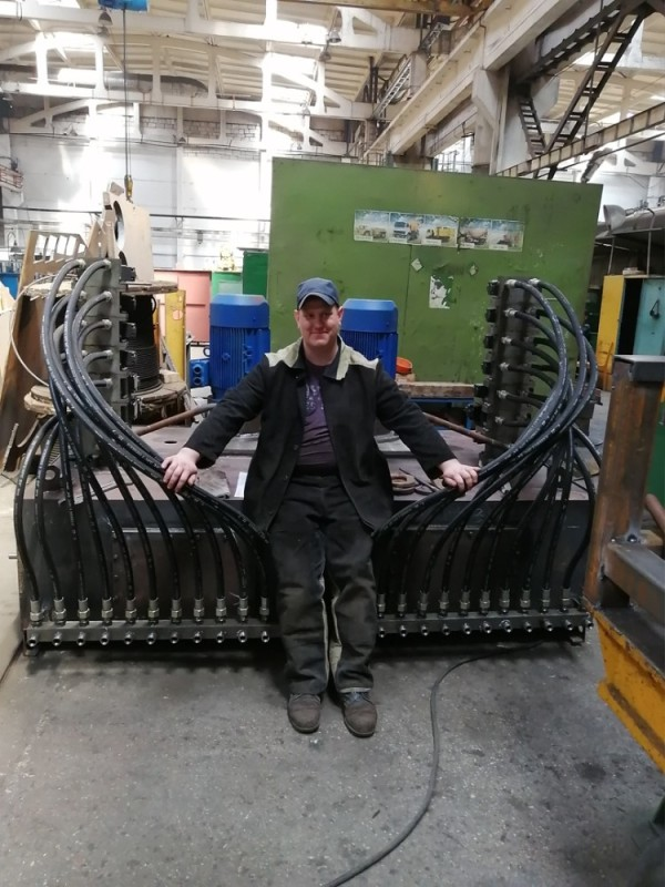 i'm reading more and more about the quantum threat to crypto

it could happen as early as the 2030s

and yet big companies aren't doing anything to counter it

i'm already wondering what we'll do in such a situation

will we go to work in a factory or at McDonald's?