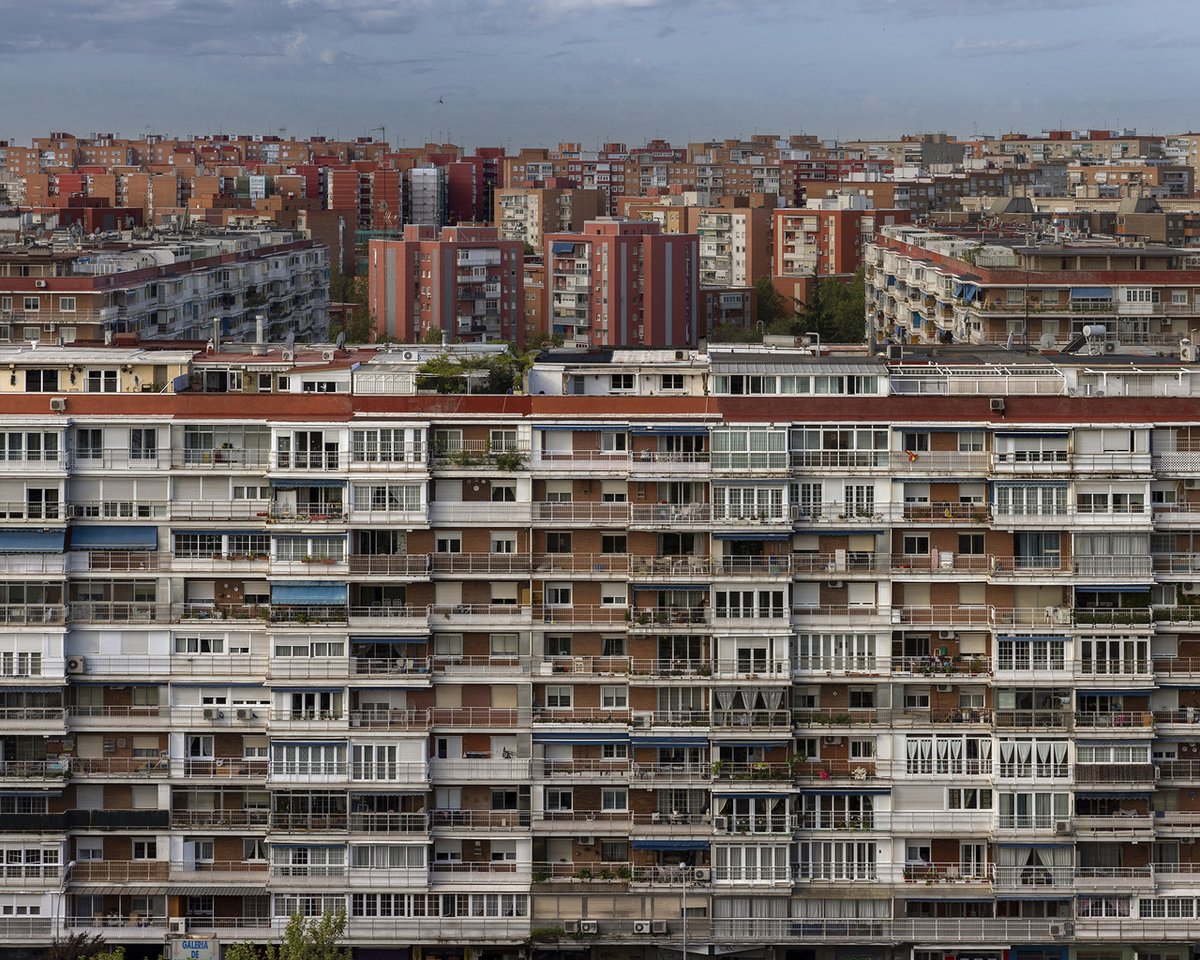 Disponible para descarga gratuita el catálogo “REGIÓN. Paisaje, fotografía y patrimonio”, una selección de 199 fotografías que recorren el paisaje de la Comunidad de Madrid desde una perspectiva patrimonial.

+Info: c.madrid/kggii