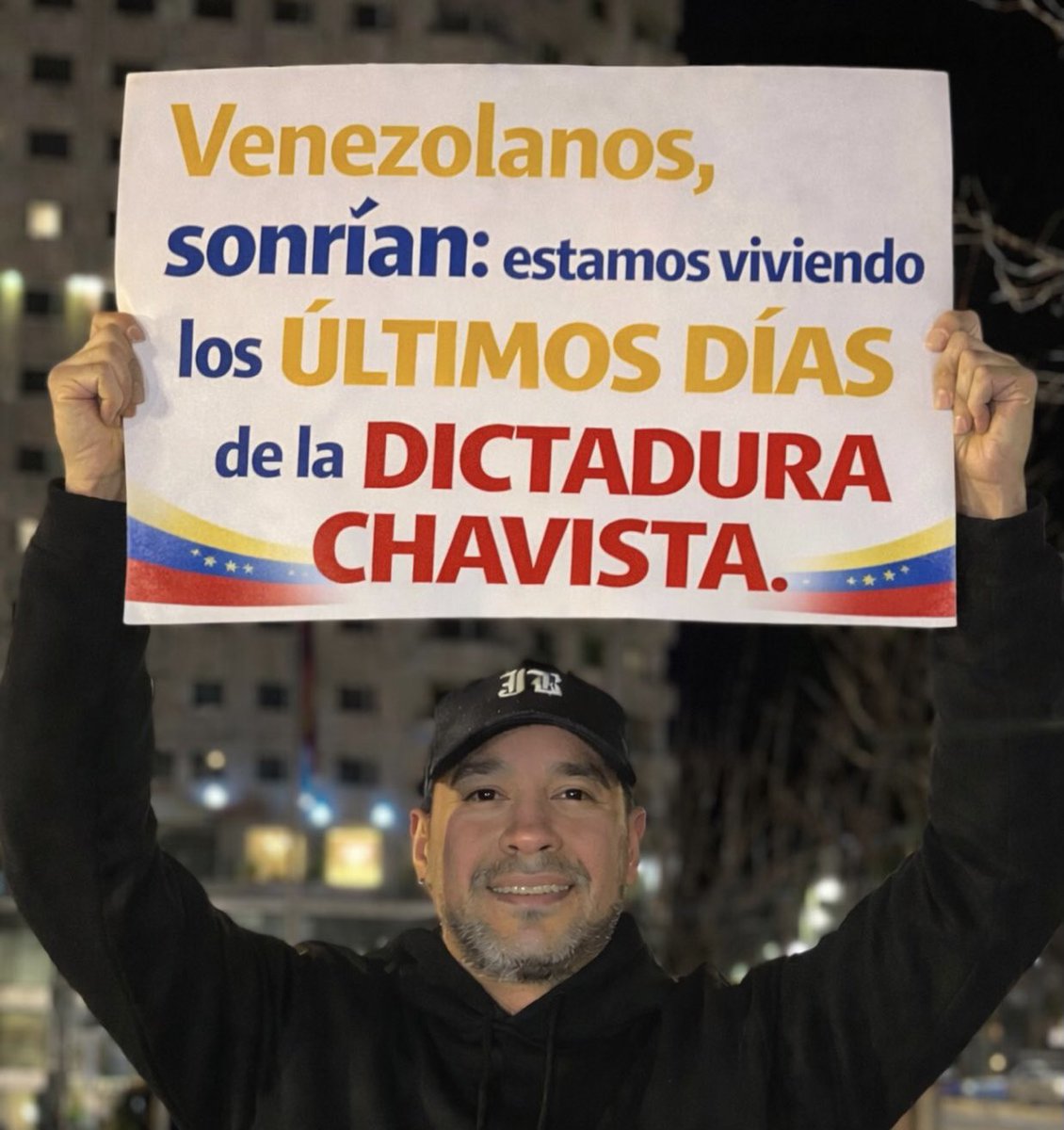 #VamosSeLosDijeASonreirMiGente 
#YaEstaPasandoNoLoDudemos 

A por ellos, y mucho cuidado en estos últimos días que le quedan a estos HDP, las culebras heridas suelen ser mucho más peligrosas, aún sabiendo eso vamos a sonreír 🇨🇴