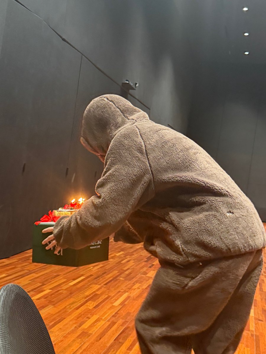 enhypenweverse's tweet image. [ #니키’s Post ] 260209

#NI_KI: HBD

@ENHYPEN_members @ENHYPEN #ENHYPEN #엔하이픈