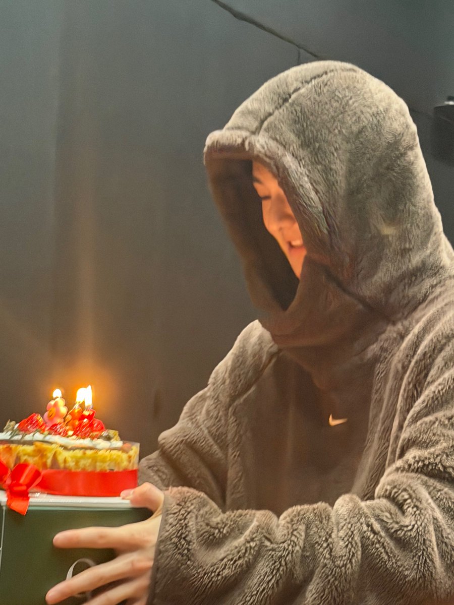 enhypenweverse's tweet image. [ #니키’s Post ] 260209

#NI_KI: HBD

@ENHYPEN_members @ENHYPEN #ENHYPEN #엔하이픈